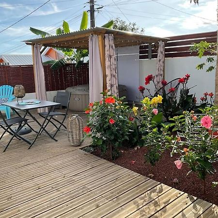 Villa La Kaz Hibiscus, Jacuzzi Prive Le Tampon Esterno foto